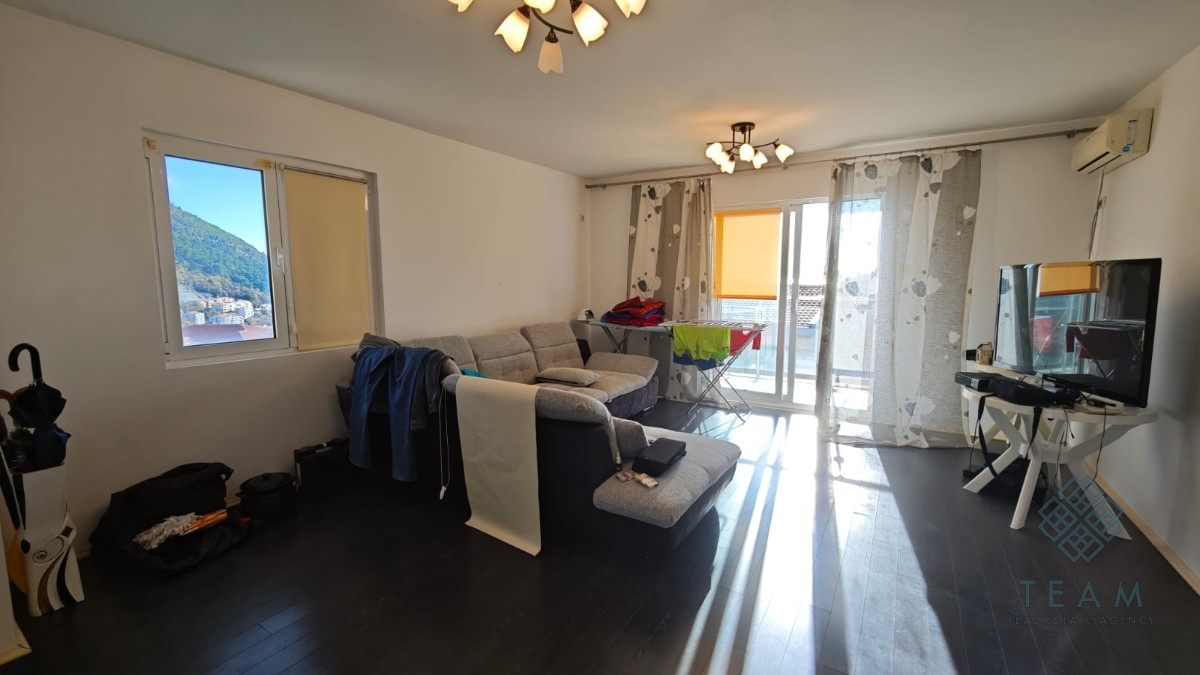 Budva, Lazi, jednosoban stan 61 m²,